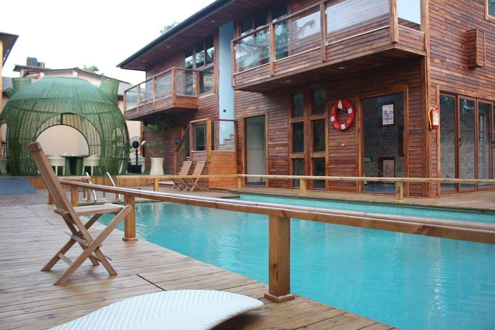 Resort The 4*