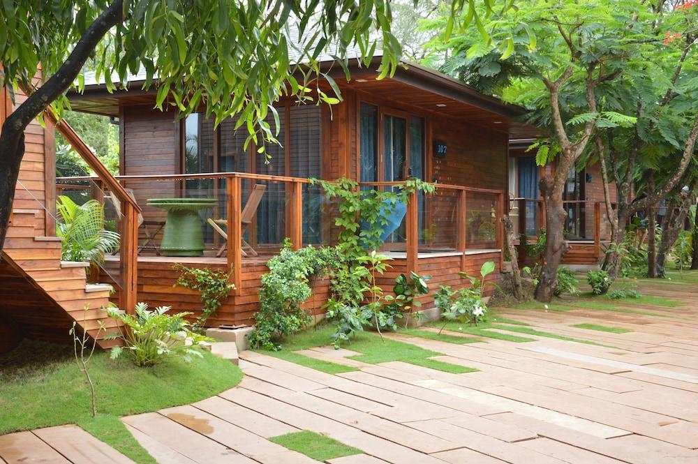 Resort The 4*